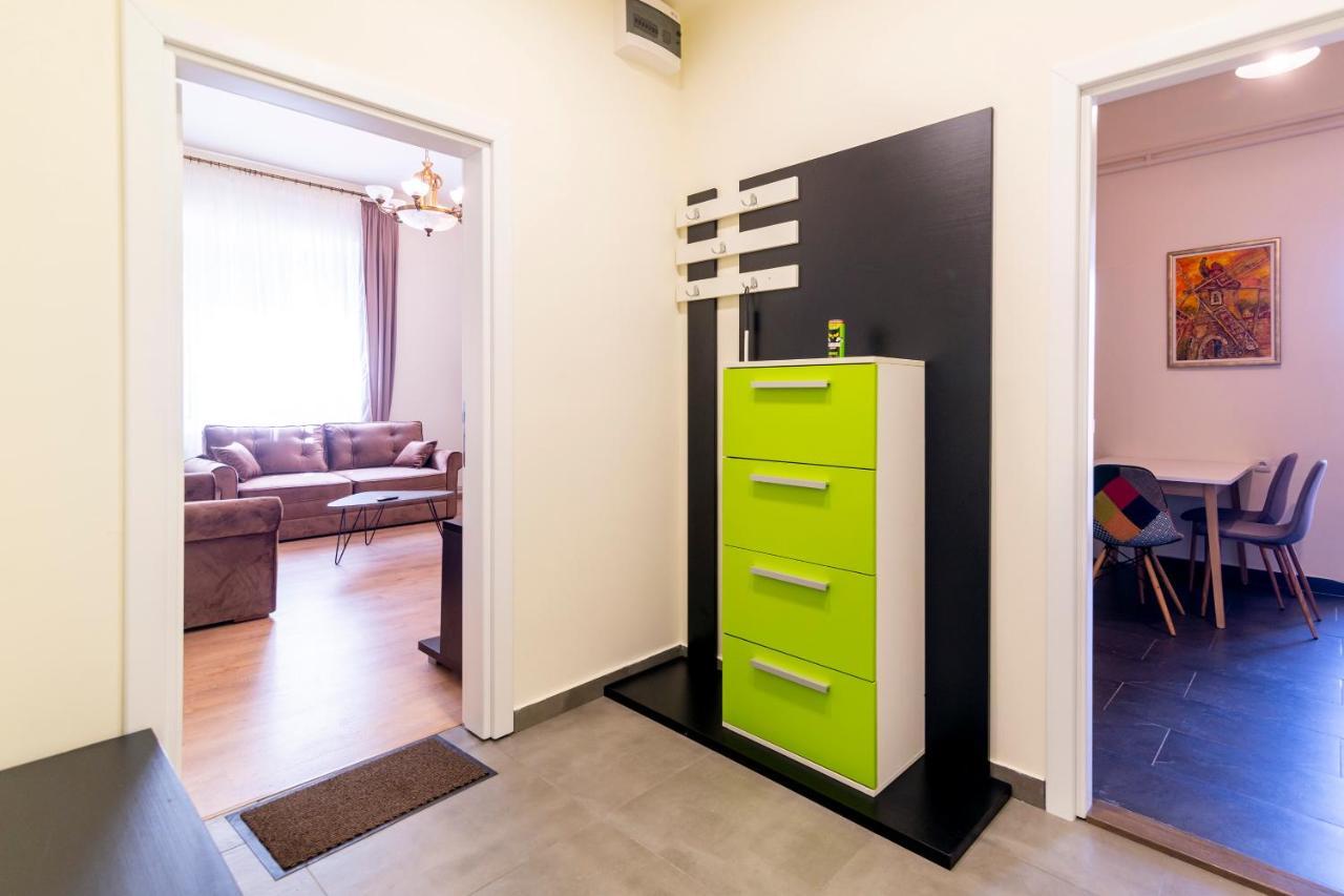 Jevrejska - Central Apartment With Free Parking Новий Сад Екстер'єр фото